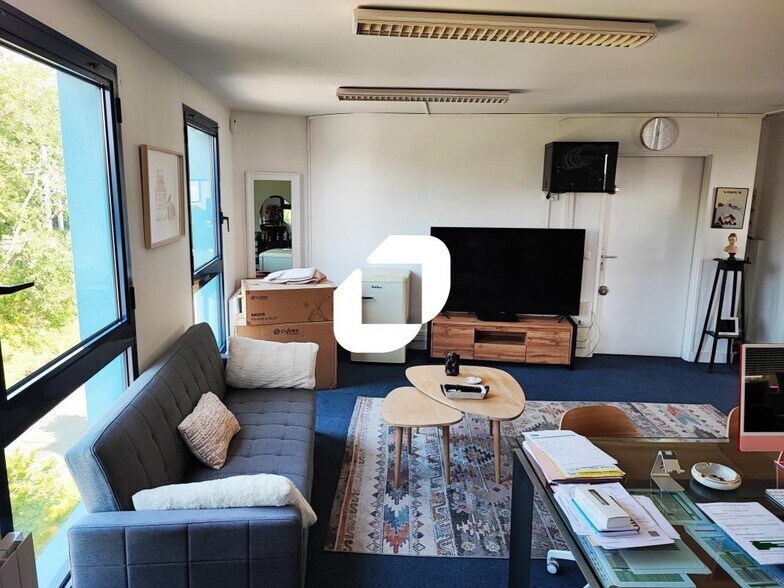 Office in Joinville-le-Pont to rent - Interior Photo - Image 3 of 6
