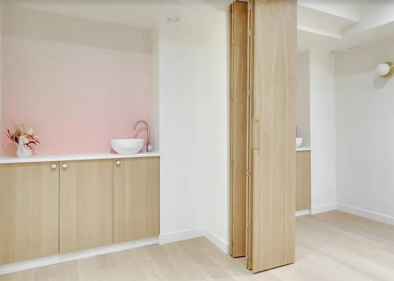 Retail in Paris to rent - Interior Photo - Image 3 of 6