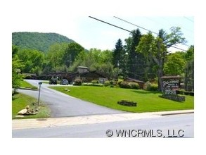 1595 Soco Rd, Maggie Valley, NC for sale Primary Photo- Image 1 of 1