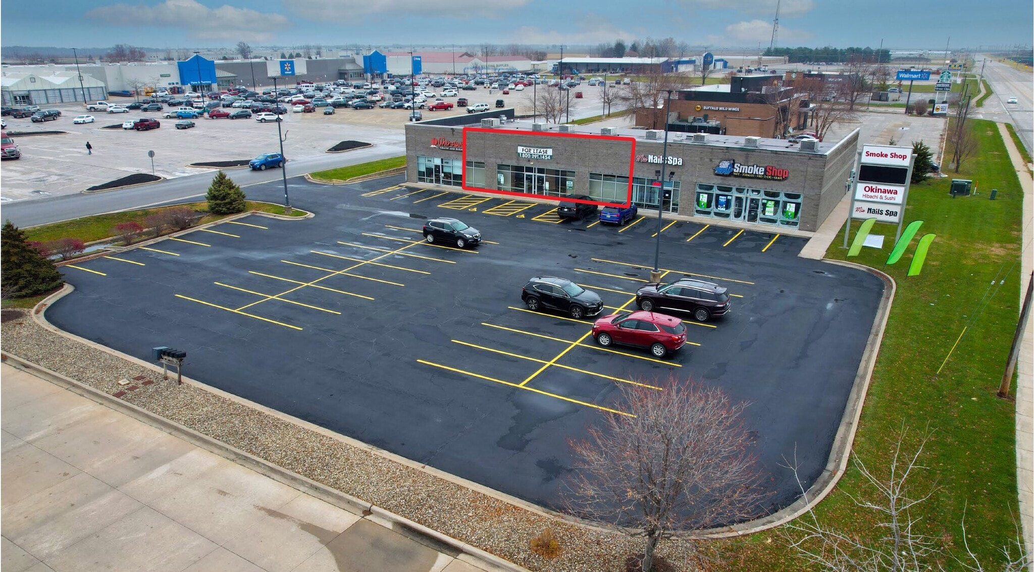 1710 E Jackson St, Macomb, IL to rent Interior Photo- Image 1 of 8