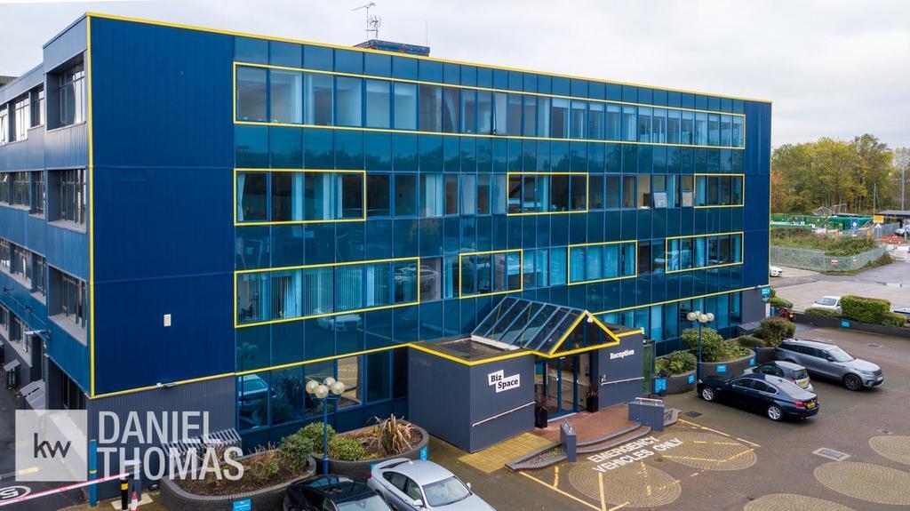 121 Brooker Rd, Waltham Abbey to rent Building Photo- Image 1 of 19