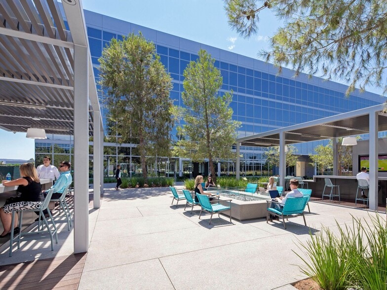 46 Discovery, Irvine, CA to rent - Building Photo - Image 3 of 76