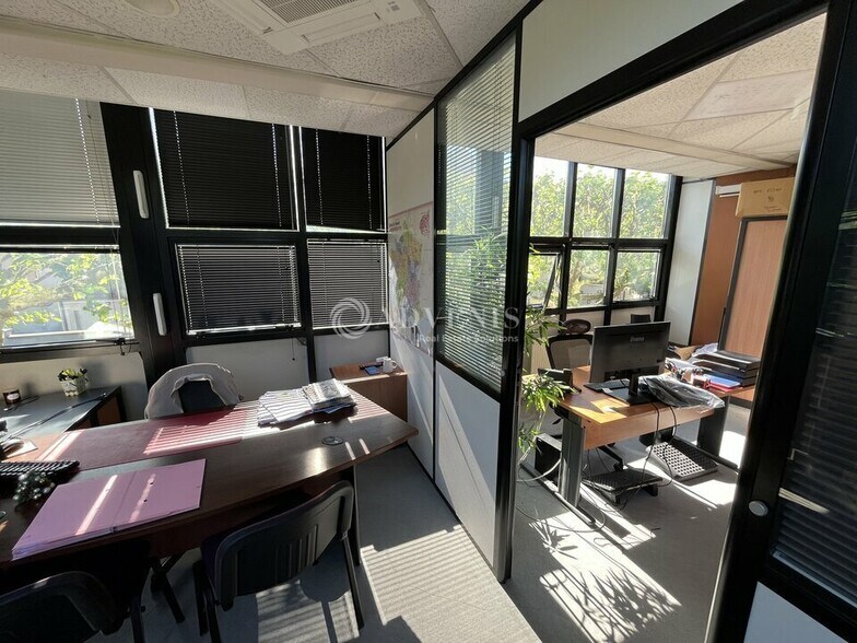Office in Champigny-sur-Marne to rent - Interior Photo - Image 2 of 6