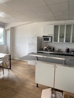Office in Les Ulis to rent Interior Photo- Image 1 of 18