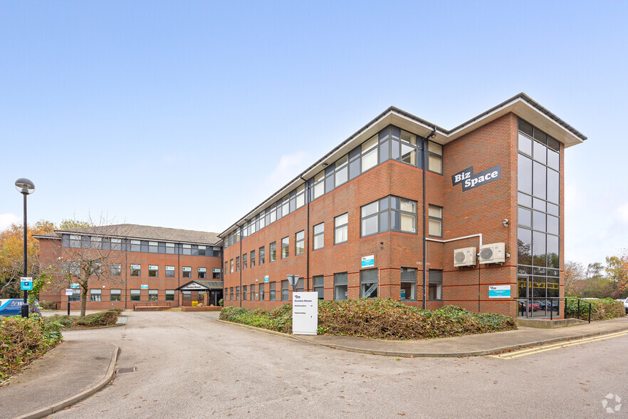 Ten Pound Walk, Doncaster for rent - Building Photo - Image 1 of 27