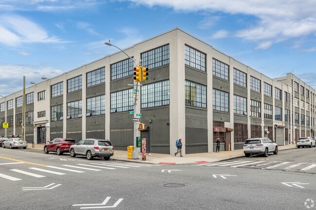 More details for 33-00 47th Ave, Long Island City, NY - Industrial to Rent