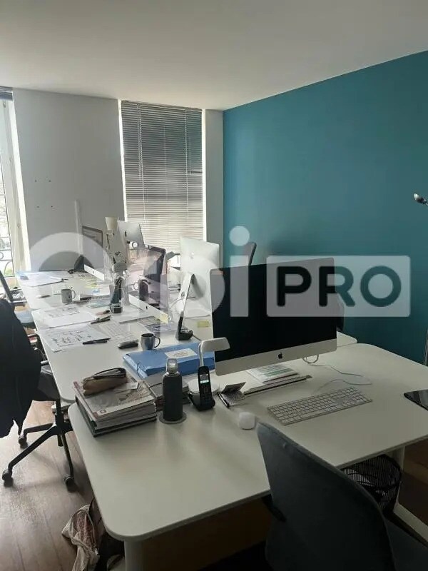 Office in La Rochelle to rent Interior Photo- Image 1 of 4