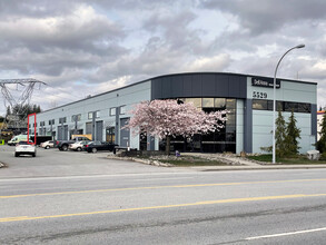 5529 192nd St, Surrey, BC for rent Building Photo- Image 1 of 4