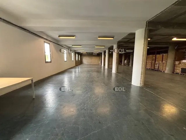 Light Industrial in Wissous to rent - Interior Photo - Image 3 of 6