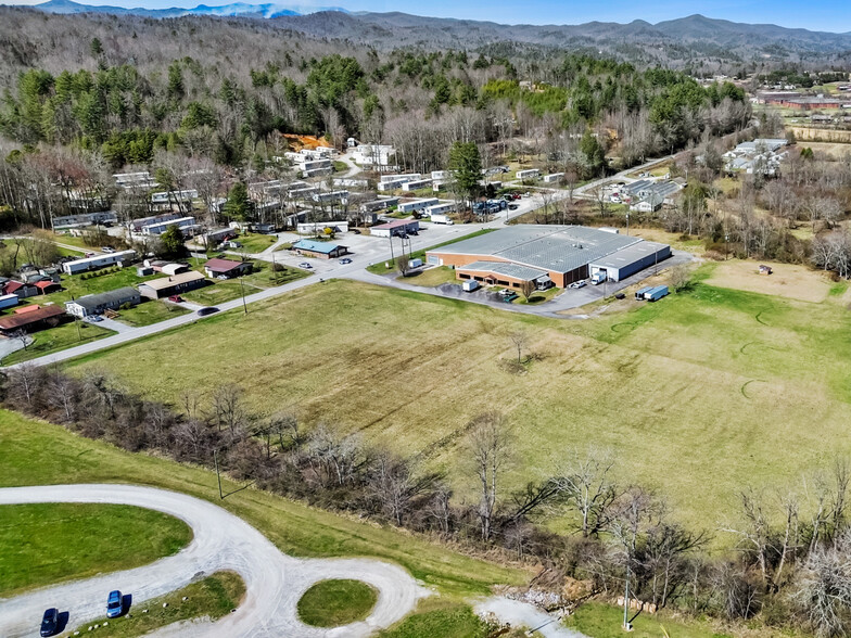 1989 Old Rosman Hwy, Brevard, NC for rent - Building Photo - Image 3 of 42