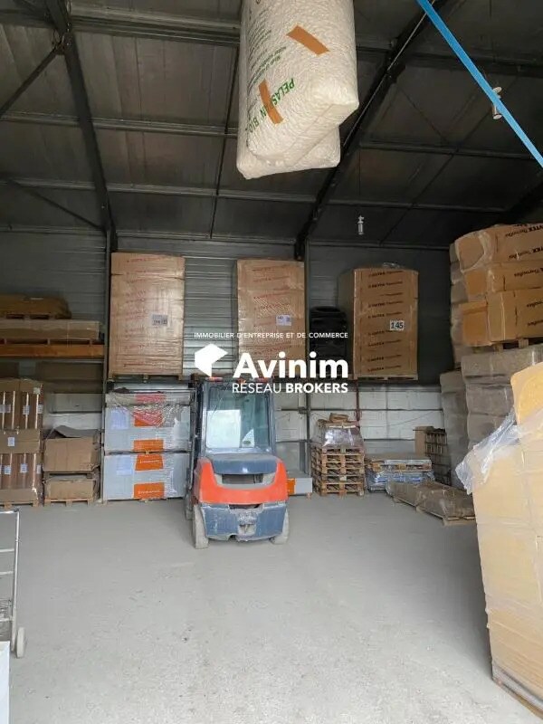 Light Industrial in Saint-Nazaire-les-Eymes for sale Building Photo- Image 1 of 16