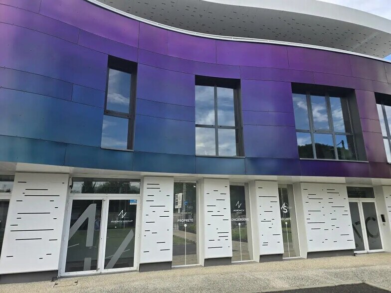 Office in Eysines to rent - Building Photo - Image 2 of 4