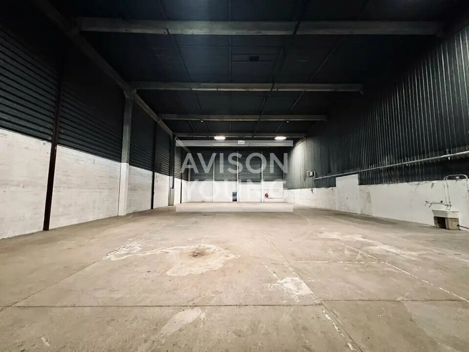 Light Industrial in Aulnay-sous-Bois to rent Interior Photo- Image 1 of 11