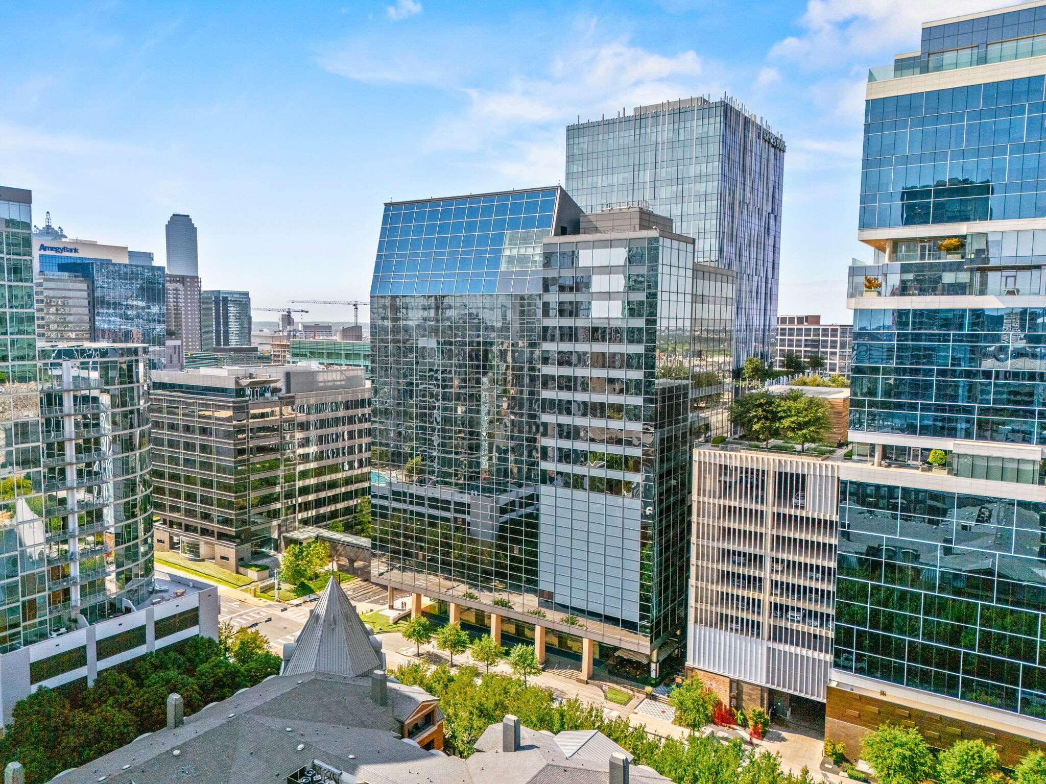 2828 N Harwood St, Dallas, TX to rent Building Photo- Image 1 of 5