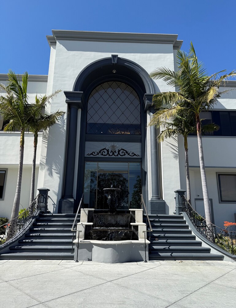 5707 Corsa Ave, Westlake Village, CA to rent Building Photo- Image 1 of 9