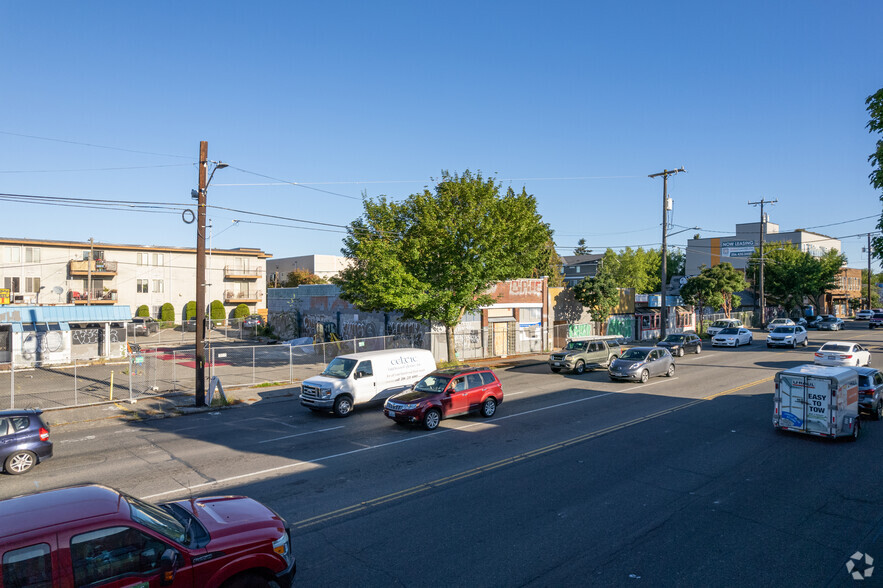 8511 15th Ave NW, Seattle, WA for rent - Building Photo - Image 2 of 4