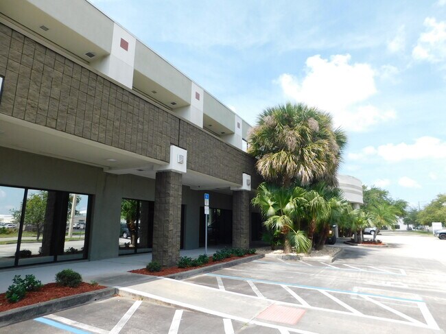 More details for 95 Bulldog Blvd, Melbourne, FL - Medical to Rent