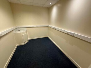 15 Victoria Street, Crewe to rent Interior Photo- Image 2 of 6