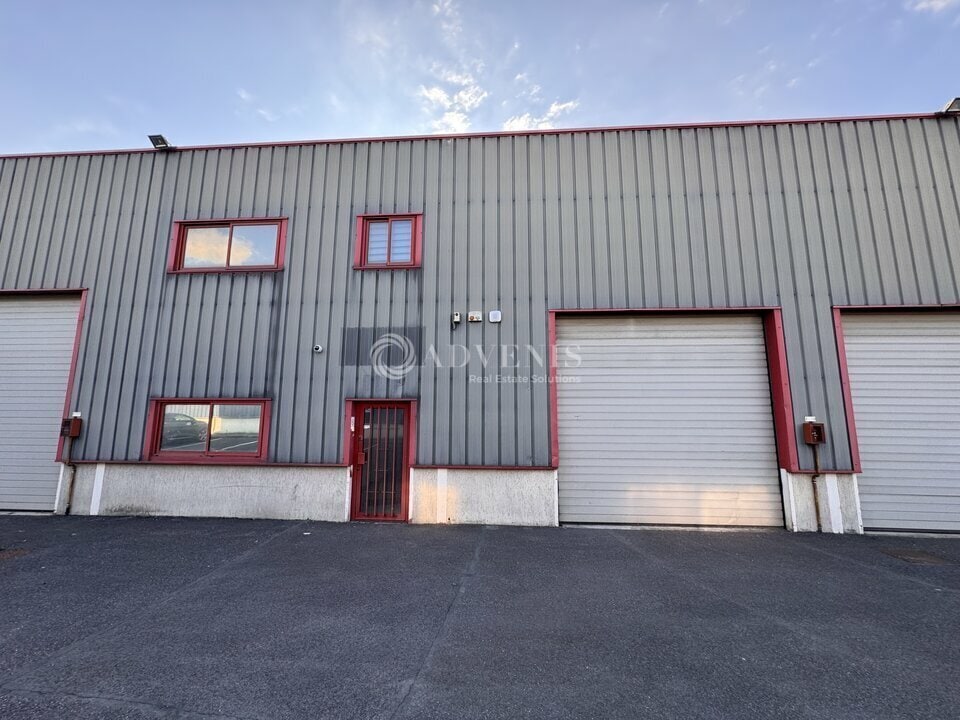 Light Industrial in Gretz-Armainvilliers to rent Building Photo- Image 1 of 7