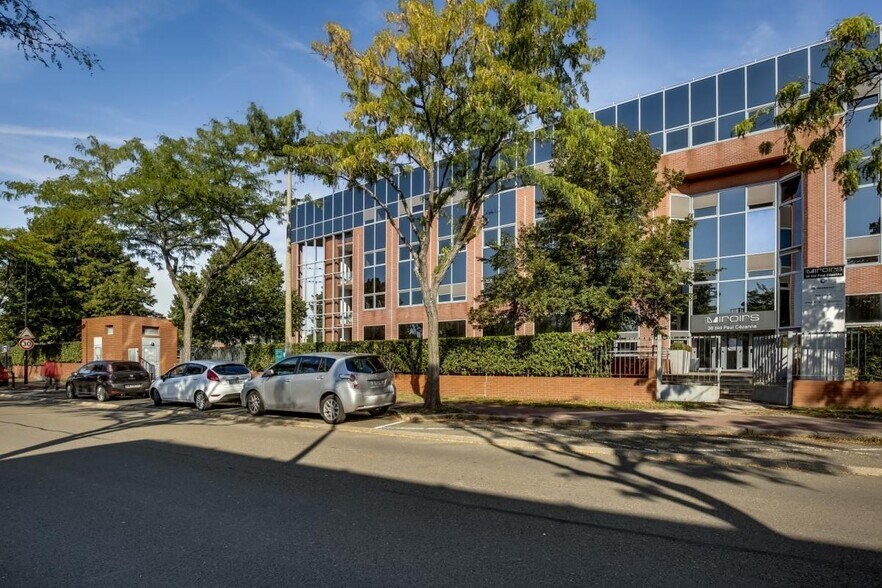 38 Boulevard Paul Cézanne, Guyancourt to rent - Building Photo - Image 3 of 9
