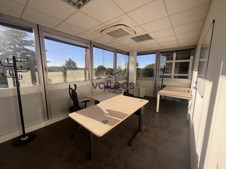 1149 La Pyreneenne, Labège to rent - Interior Photo - Image 2 of 15