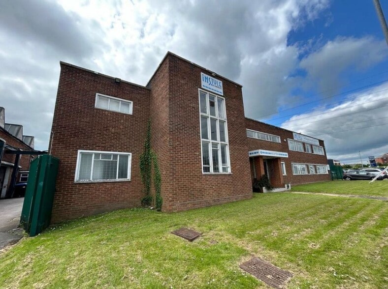 Eastern Av, Dunstable for sale - Building Photo - Image 1 of 1