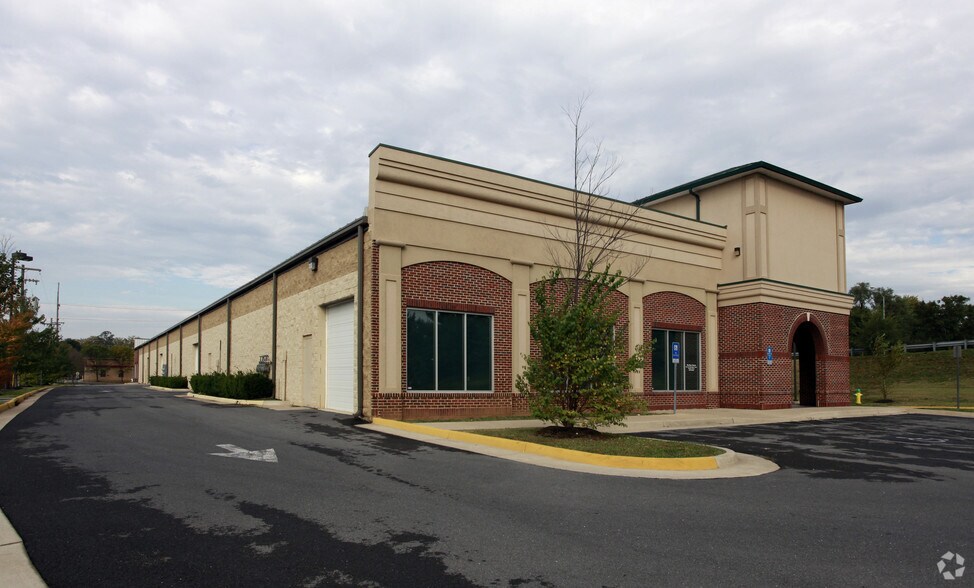 29-35 E Jubal Early Dr, Winchester, VA for rent - Building Photo - Image 3 of 9