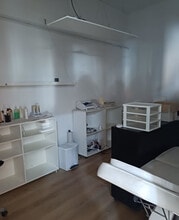 Retail in Tortosa, Tarragona to rent Interior Photo- Image 2 of 5