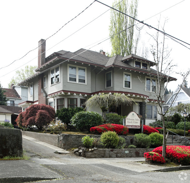 610 Jefferson St, Oregon City, OR for rent - Primary Photo - Image 1 of 2