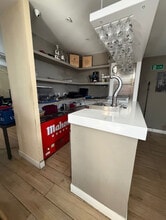 Retail in Alcalá de Henares, Madrid to rent Interior Photo- Image 1 of 4