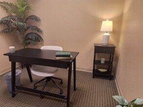 5215 Sabino Canyon Rd, Tucson, AZ to rent Interior Photo- Image 2 of 3