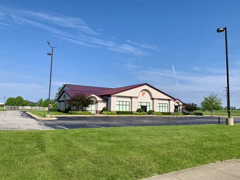 391-395 Southcreek Dr, Manteno, IL for sale - Primary Photo - Image 1 of 1