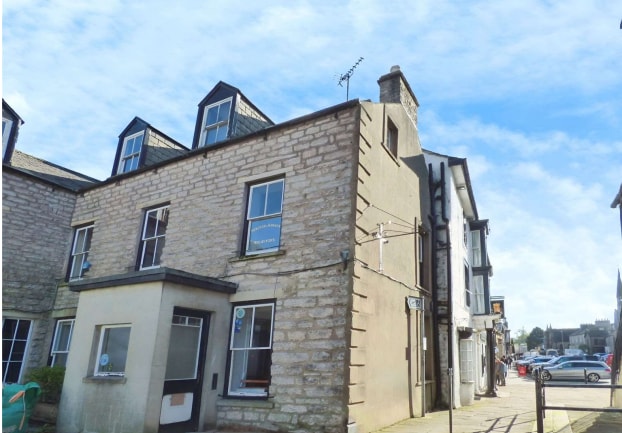 22 Market Sq, Kirkby Stephen to rent Primary Photo- Image 1 of 23