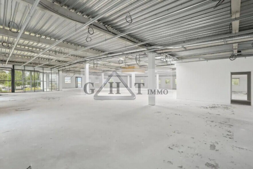Industrial in Marcoussis to rent - Interior Photo - Image 3 of 6