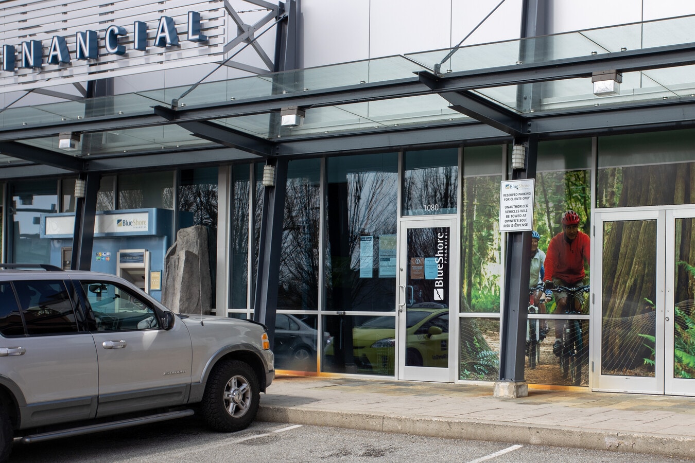 1080 Marine Dr, North Vancouver V7P 1S5 UK