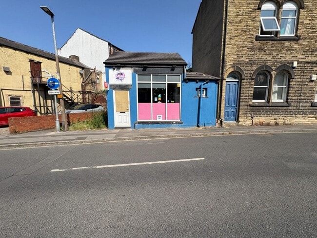 More details for 1 Oldfield Ln, Heckmondwike - Retail to Rent