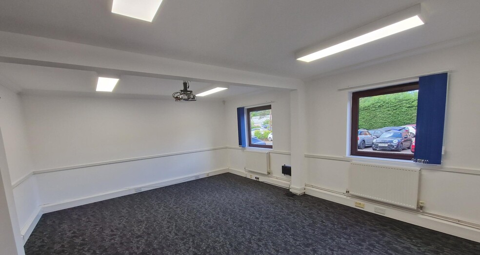 Brydon House, Van Rd, Caerphilly Business Park, Caerphilly for rent - Building Photo - Image 2 of 2