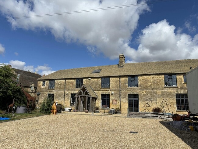 More details for Chapel House Grounds, Chipping Norton - Retail to Rent