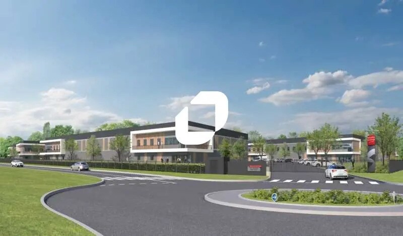 Light Industrial in Persan for sale Building Photo- Image 1 of 28