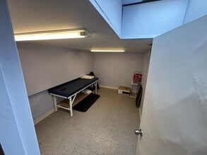 45-19 34th ave, Long Island City, NY to rent Interior Photo- Image 2 of 7