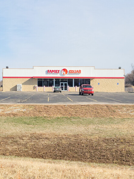 790 S Us Highway 77, Douglass, KS for rent - Primary Photo - Image 1 of 10