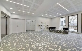 Office in Lyon to rent Interior Photo- Image 1 of 8