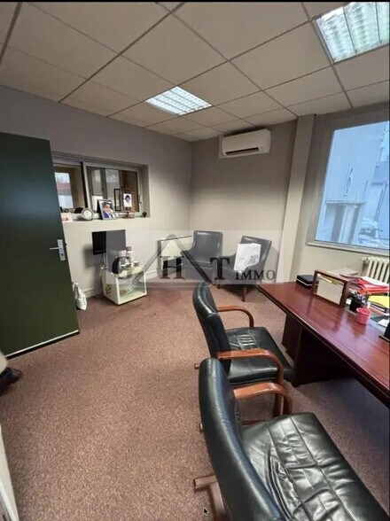 Industrial in Villeneuve-la-Garenne to rent - Interior Photo - Image 3 of 4
