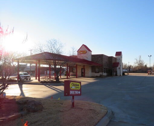 2205 Oklahoma Ave, Woodward, OK for rent - Building Photo - Image 1 of 1