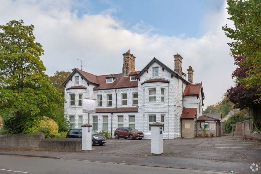 27 Woodhouse Rd, Mansfield for sale - Primary Photo - Image 1 of 1