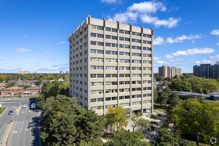 2 Lansing Sq, Toronto, ON for rent - Building Photo - Image 2 of 5