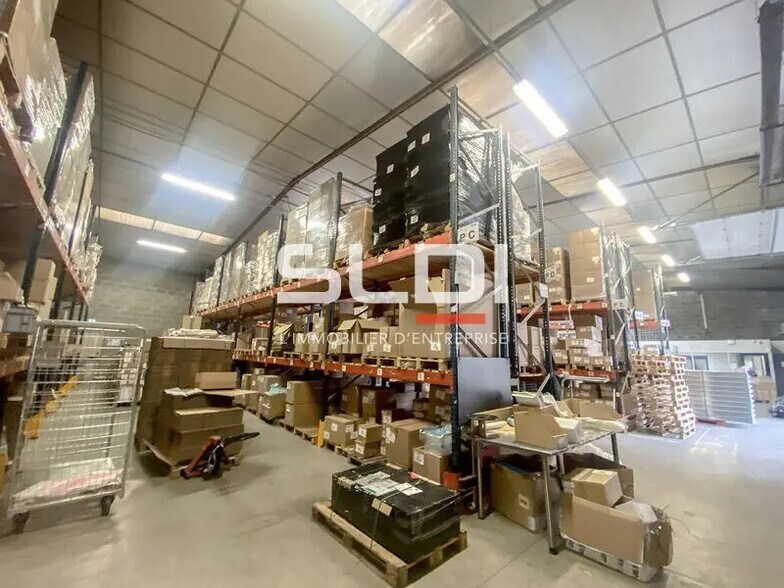 Light Industrial in Chassieu to rent - Interior Photo - Image 3 of 11