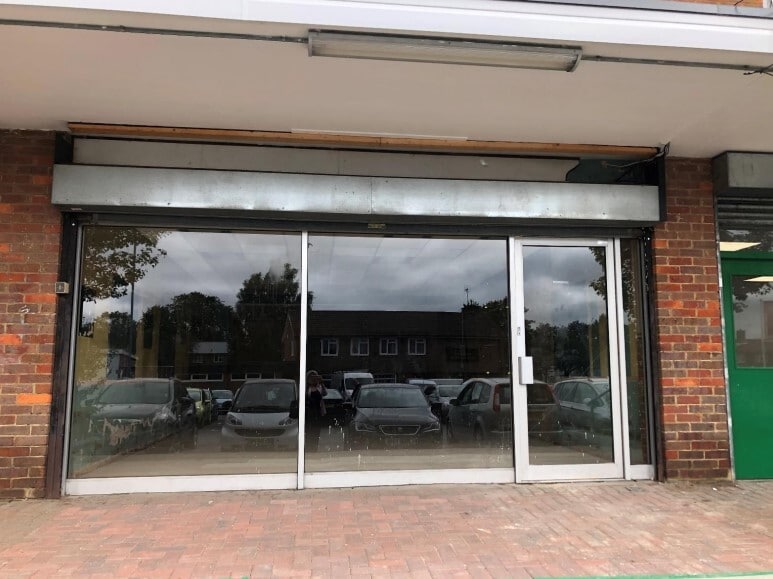 35 The Hyde, Stevenage for sale - Primary Photo - Image 1 of 1