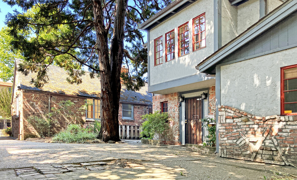 1672-1676 University Ave, Berkeley, CA for sale - Building Photo - Image 1 of 23