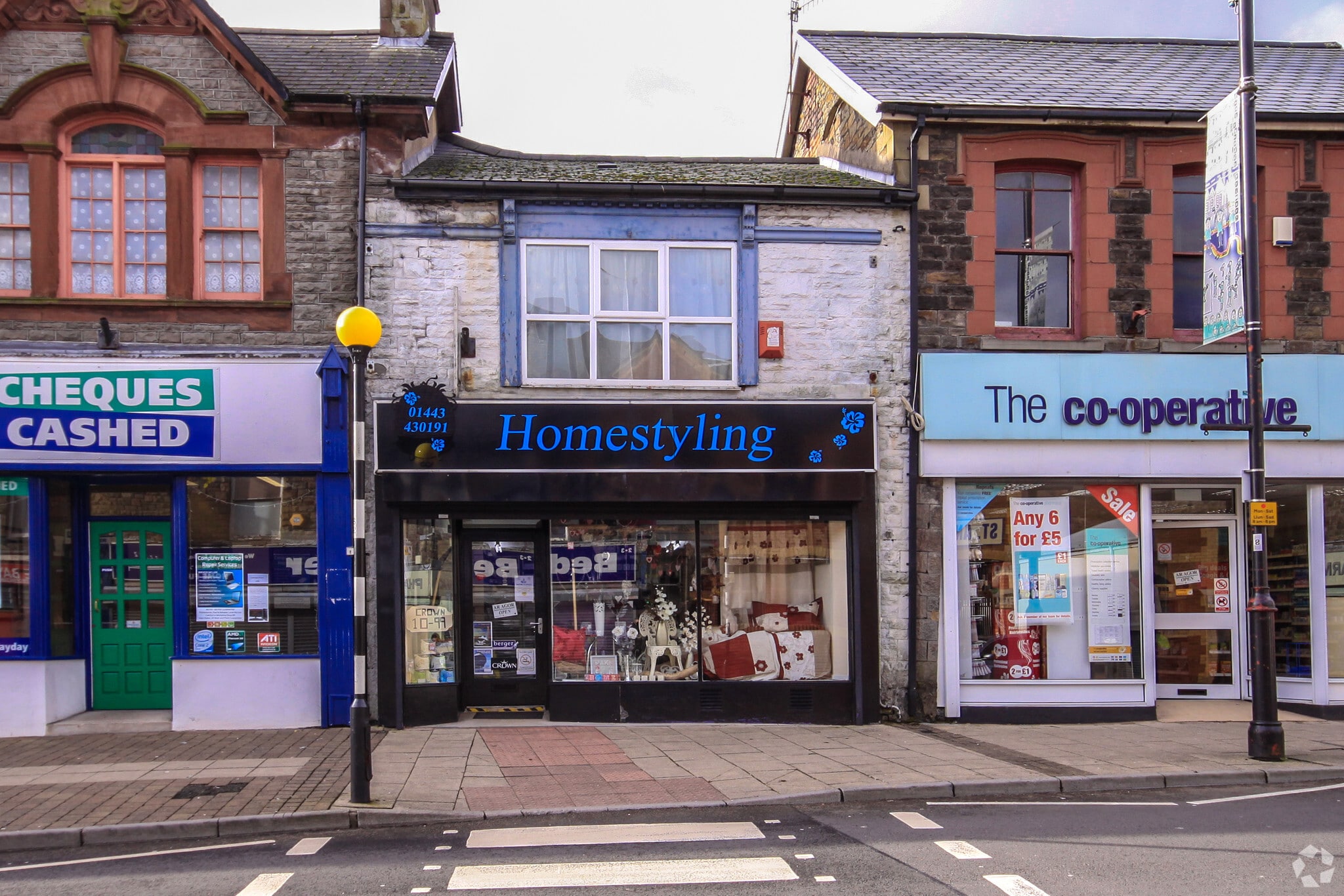 30 Dewinton St, Tonypandy to rent Building Photo- Image 1 of 7